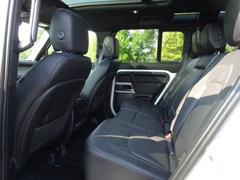 Certified 2024 Land Rover Defender 110 S AWD/4WD image 19