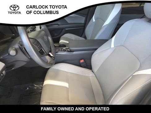 Used 2025 Toyota Camry SE FWD image 12