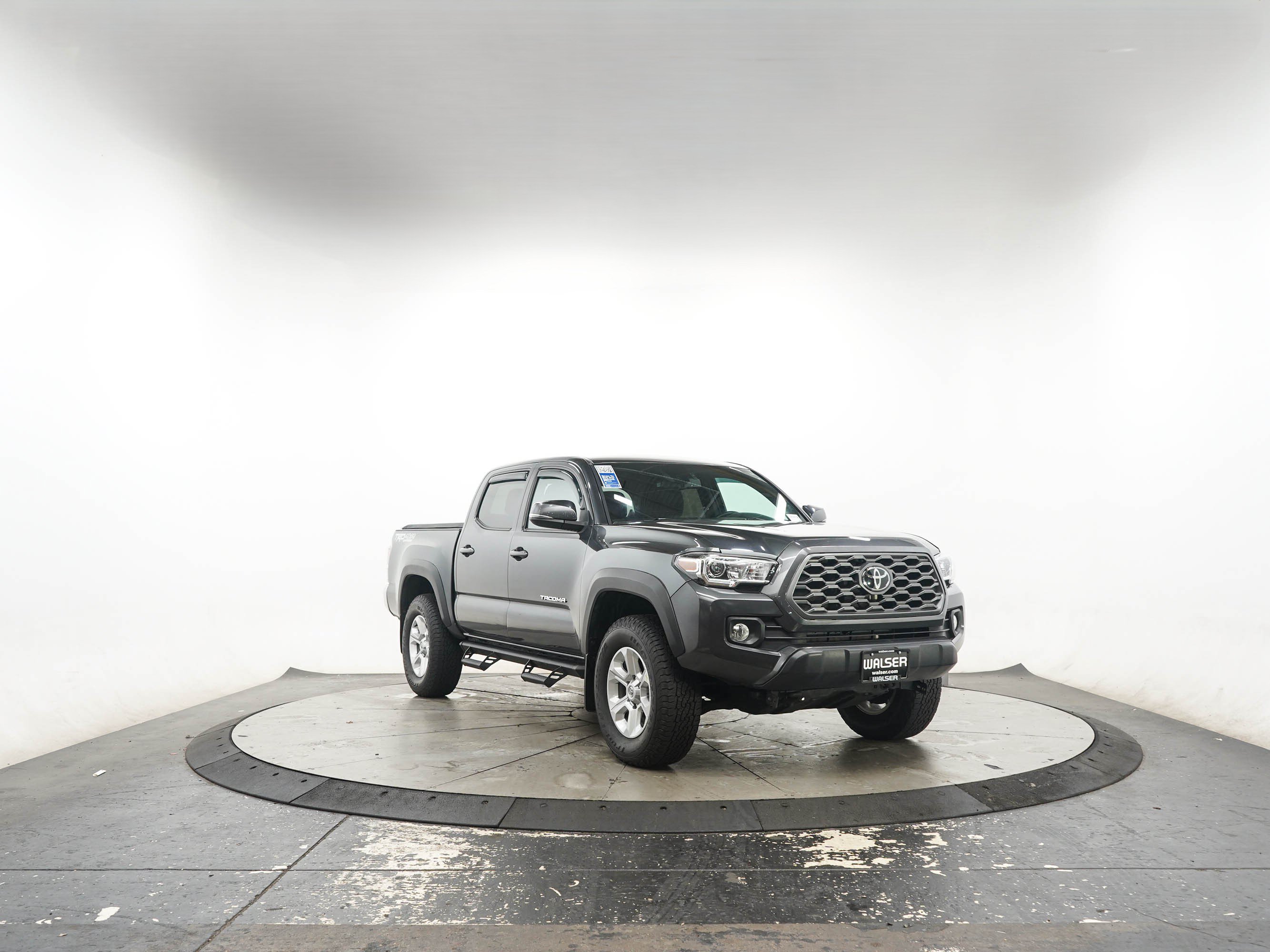 Used 2023 Toyota Tacoma TRD Off-Road AWD/4WD image 3