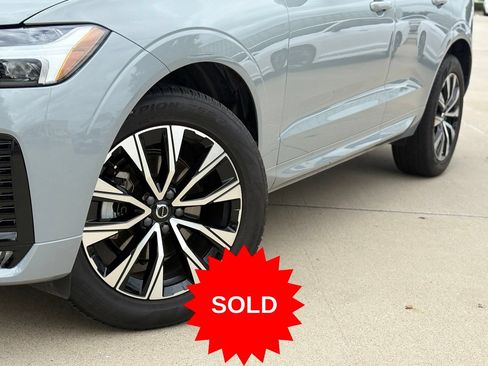 Certified 2025 Volvo XC60 B5 Core AWD/4WD image 9