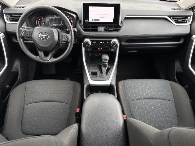Used 2025 Toyota RAV4 XLE AWD/4WD image 11