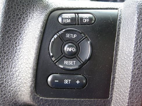 Used 2016 Ford F250 XL w/ Power Equipment Group AWD/4WD image 16