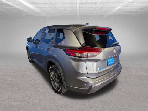 Used 2024 Nissan Rogue S FWD image 7