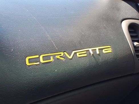 Used 2005 Chevrolet Corvette Convertible w/ Preferred Equipment Group RWD image 24