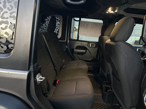 Used 2022 Jeep Wrangler Unlimited Sport image 43