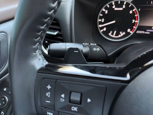Used 2023 Nissan Rogue SL FWD image 17