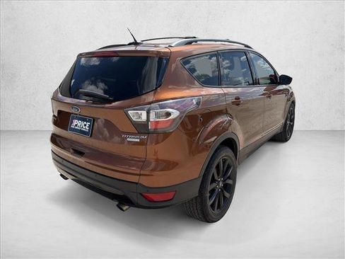 Used 2017 Ford Escape Titanium FWD image 5