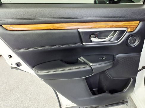 Used 2022 Honda CR-V Touring image 10