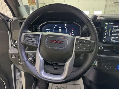 Used 2023 GMC Sierra 1500 SLE image 13