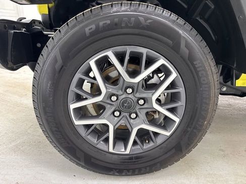 Used 2024 Jeep Wrangler Sahara image 34