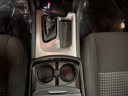 Used 2022 Dodge Charger R/T w/ Blacktop Package image 18