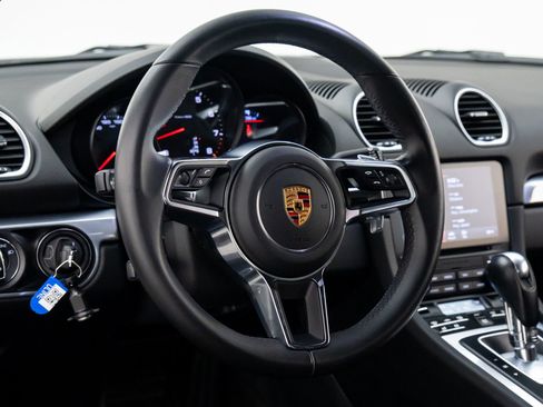 Used 2019 Porsche 718 Boxster image 12