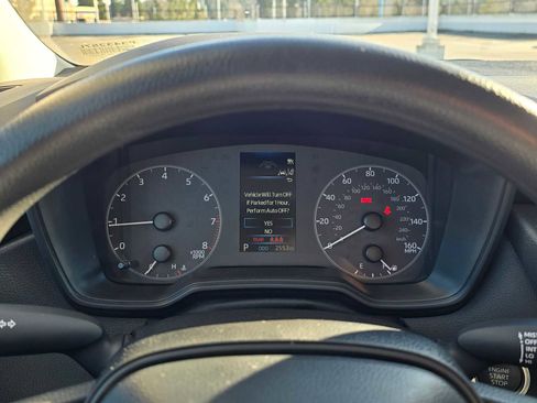 Used 2025 Toyota Corolla LE image 24