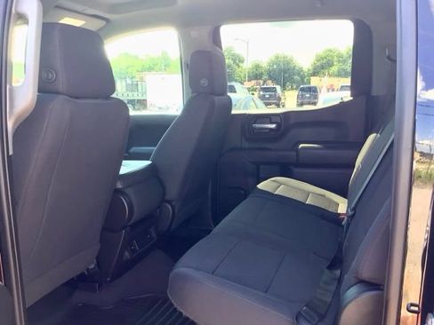 Used 2022 Chevrolet Silverado 1500 Custom w/ LPO, Blackout Package AWD/4WD image 12