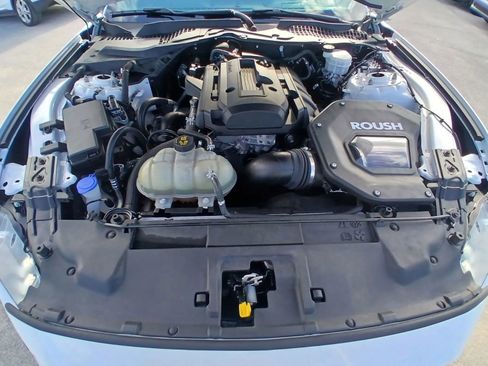 Used 2020 Ford Mustang Premium RWD image 18
