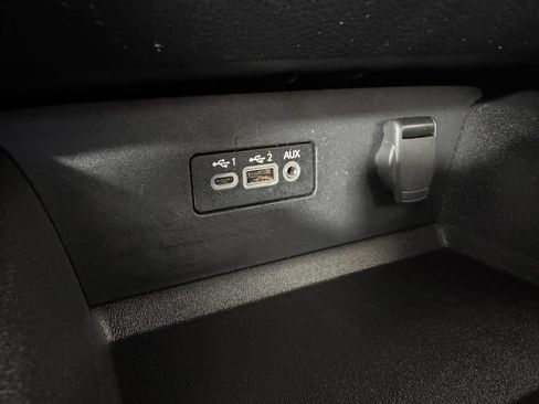 Used 2025 Nissan Altima 2.5 SV FWD image 25