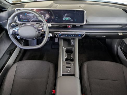 Certified 2025 Hyundai Ioniq 6 SE RWD image 20