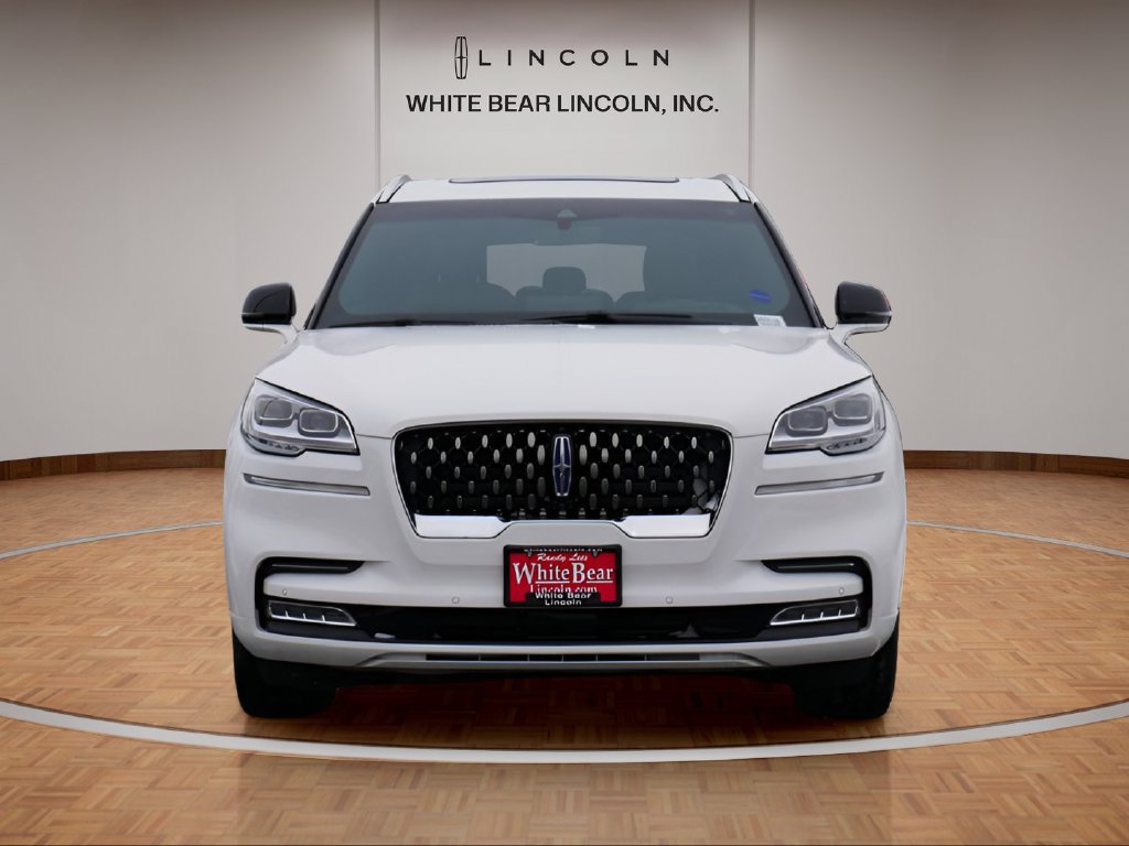 Used 2021 Lincoln Aviator Grand Touring w/ Equipment Group 301A AWD/4WD image 2