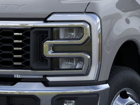 New 2026 Ford F350 Lariat AWD/4WD image 21