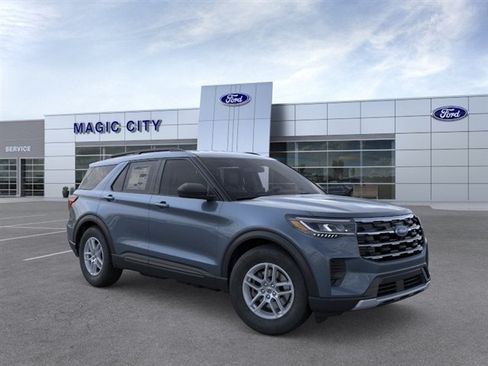 New 2026 Ford Explorer Active AWD/4WD image 7