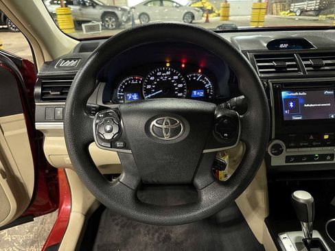 Used 2012 Toyota Camry LE image 18