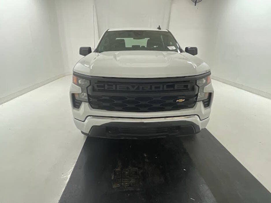 Used 2023 Chevrolet Silverado 1500 W/T w/ Trailering Package AWD/4WD image 4