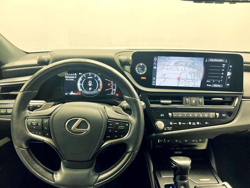 Used 2022 Lexus ES 350 Ultra Luxury image 19