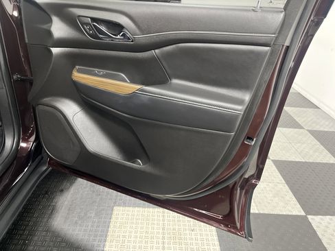 Used 2021 GMC Acadia SLE w/ LPO, Floor Liner Package image 23