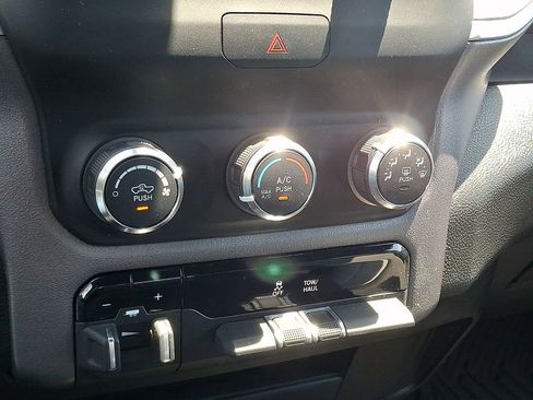 Used 2023 RAM 2500 Big Horn AWD/4WD image 17