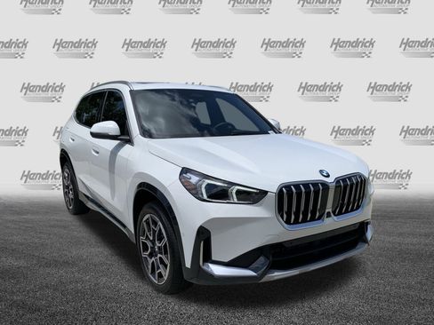 Used 2025 BMW X1 xDrive28i w/ Technology Package image 2