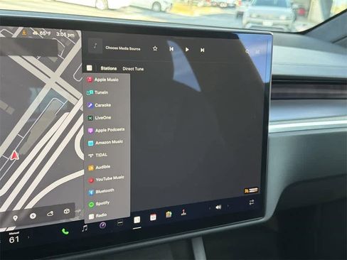 Used 2022 Tesla Model X Plaid image 20