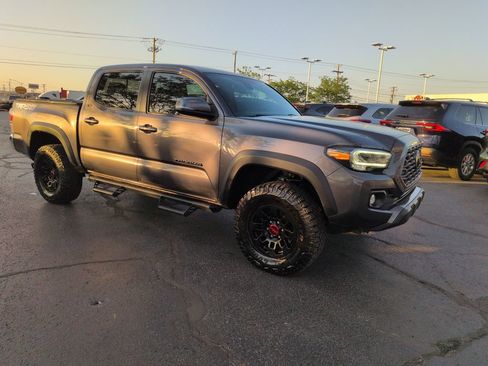 Used 2023 Toyota Tacoma TRD Off-Road AWD/4WD image 7