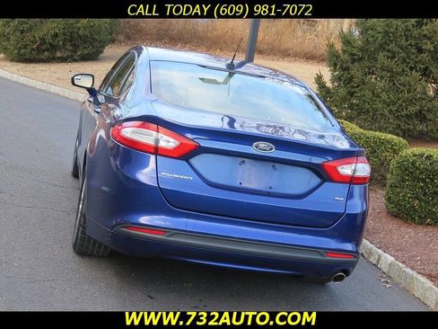 Used 2014 Ford Fusion SE image 24
