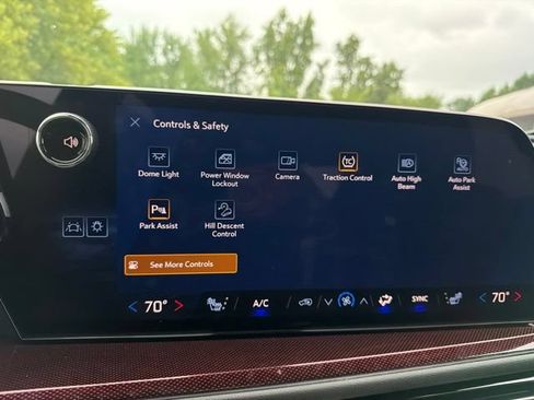 New 2026 Chevrolet Traverse Z71 w/ Enhanced Driving Package AWD/4WD image 25