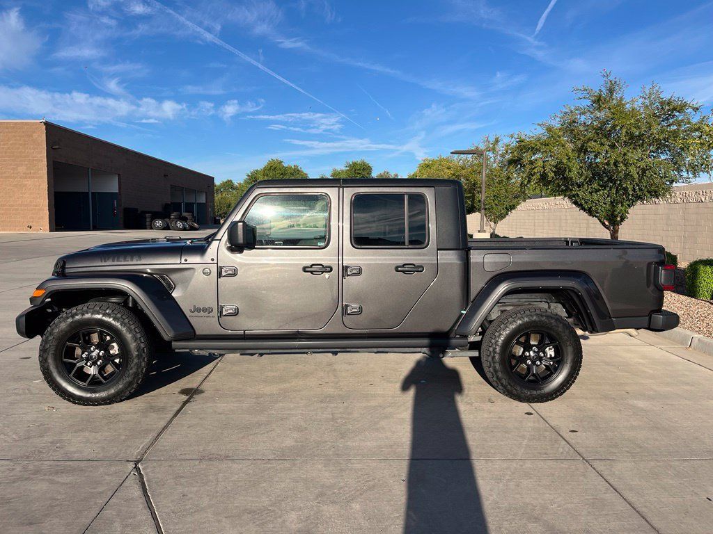 Used 2024 Jeep Gladiator Sport AWD/4WD image 10