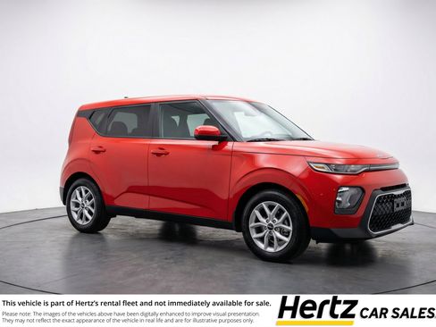 Used 2025 Kia Soul LX w/ LX Technology Package FWD image 1