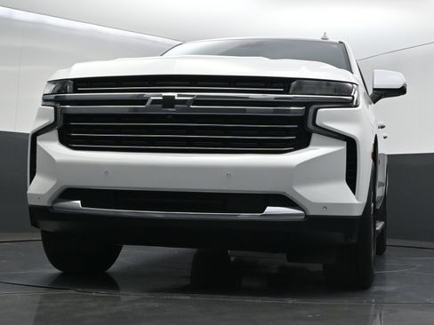 Used 2023 Chevrolet Tahoe LT w/ Luxury Package AWD/4WD image 47