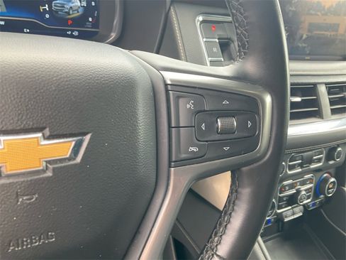 Used 2023 Chevrolet Suburban Premier image 35