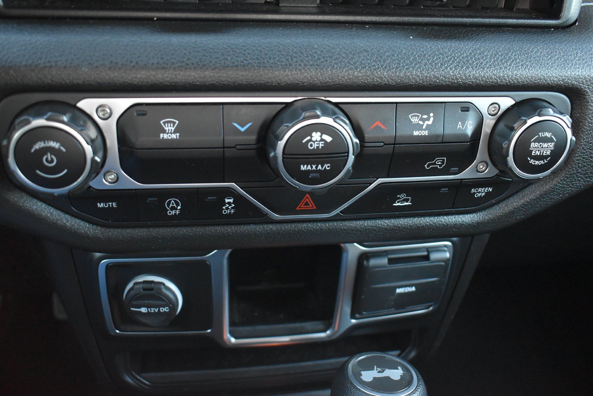 Used 2024 Jeep Wrangler Unlimited Sport AWD/4WD image 26