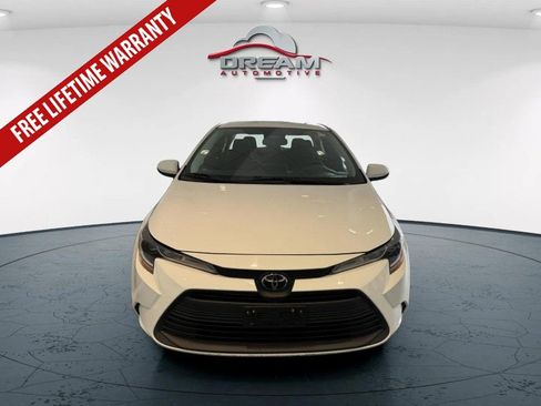 Used 2023 Toyota Corolla LE FWD image 3