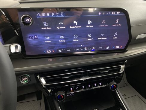 New 2026 Chevrolet Traverse LT w/ Driver Confidence Package image 25