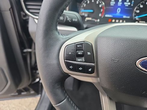 Certified 2022 Ford Explorer XLT w/ Equipment Group 202A image 29