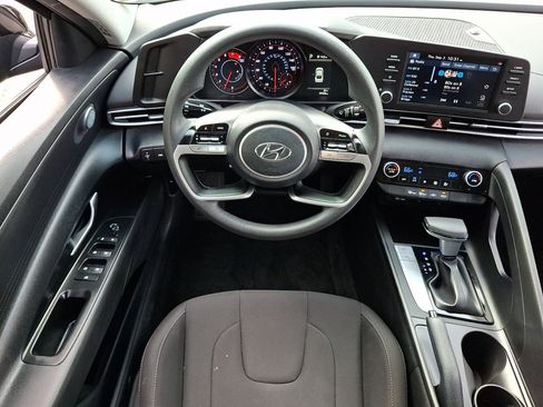 Used 2023 Hyundai Elantra SEL FWD image 21