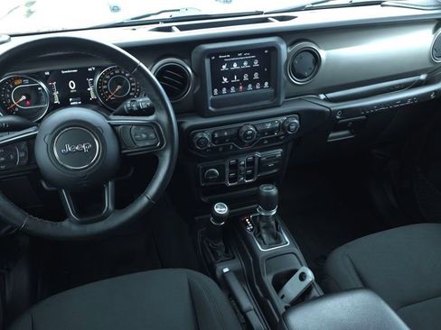 Used 2022 Jeep Wrangler Unlimited Sport image 25