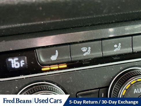 Used 2019 Volkswagen Tiguan SE image 20