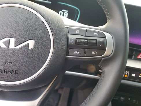 Certified 2025 Kia Sportage EX w/ Premium Package FWD image 24