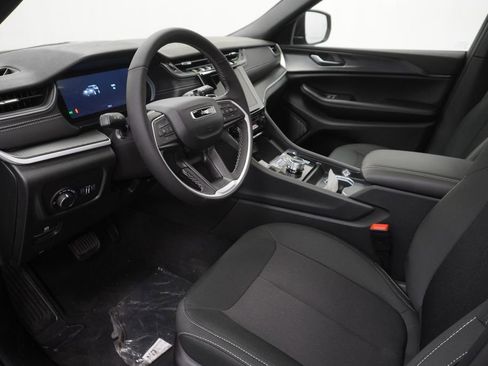 New 2026 Jeep Grand Cherokee L 4WD image 16