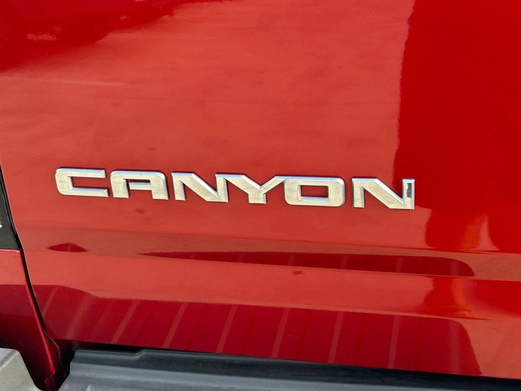 Used 2015 GMC Canyon SLE w/ SLE Convenience Package RWD image 12