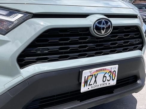 Used 2024 Toyota RAV4 XLE Premium AWD/4WD image 33