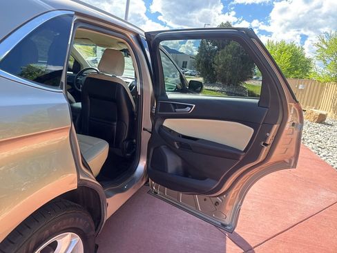Certified 2020 Ford Edge SEL w/ Cold Weather Package AWD/4WD image 23
